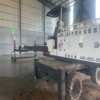 中型伸縮激光整平機